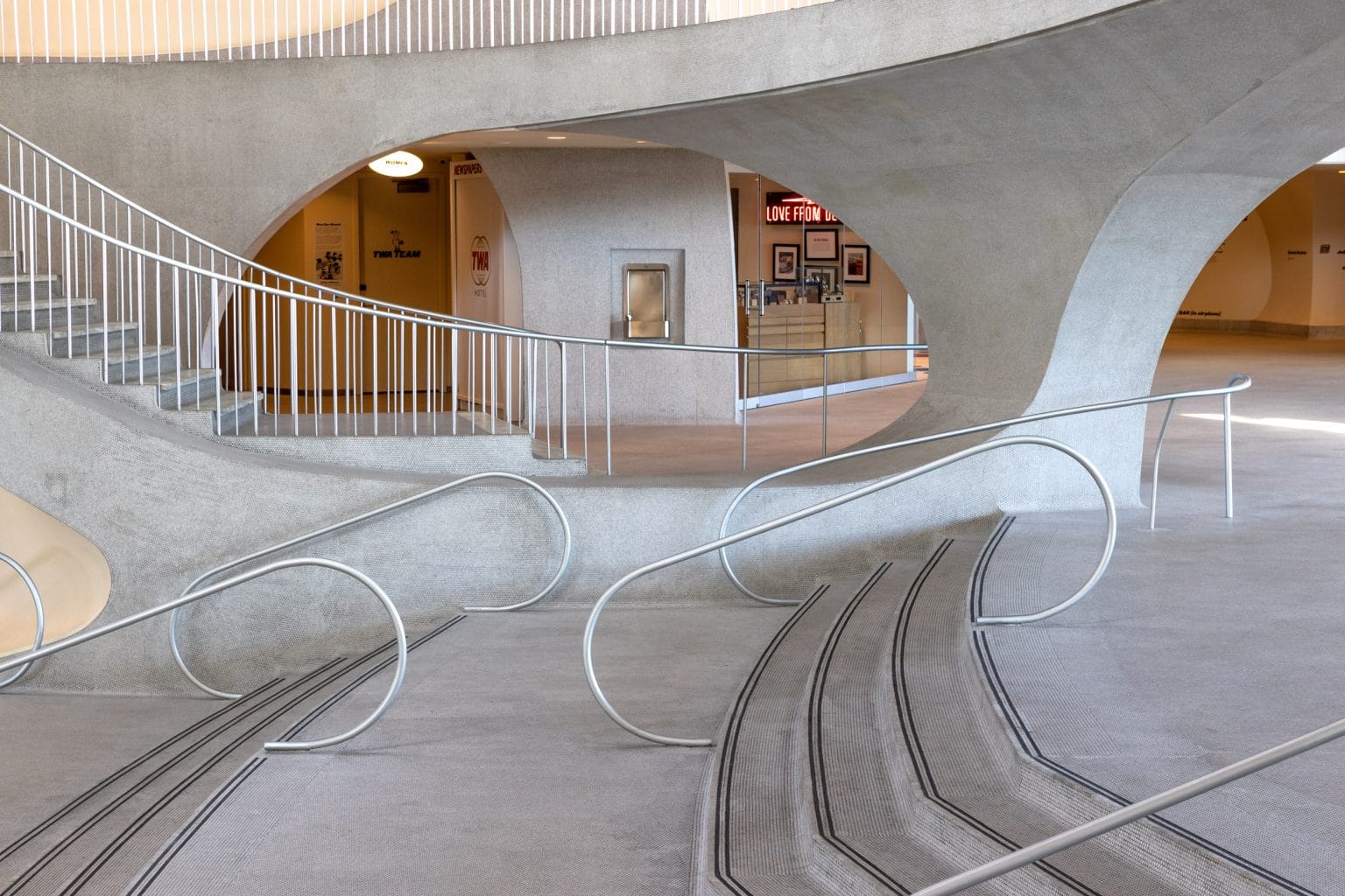 Adaptive reuse – the TWA terminal - GRAND TOUR